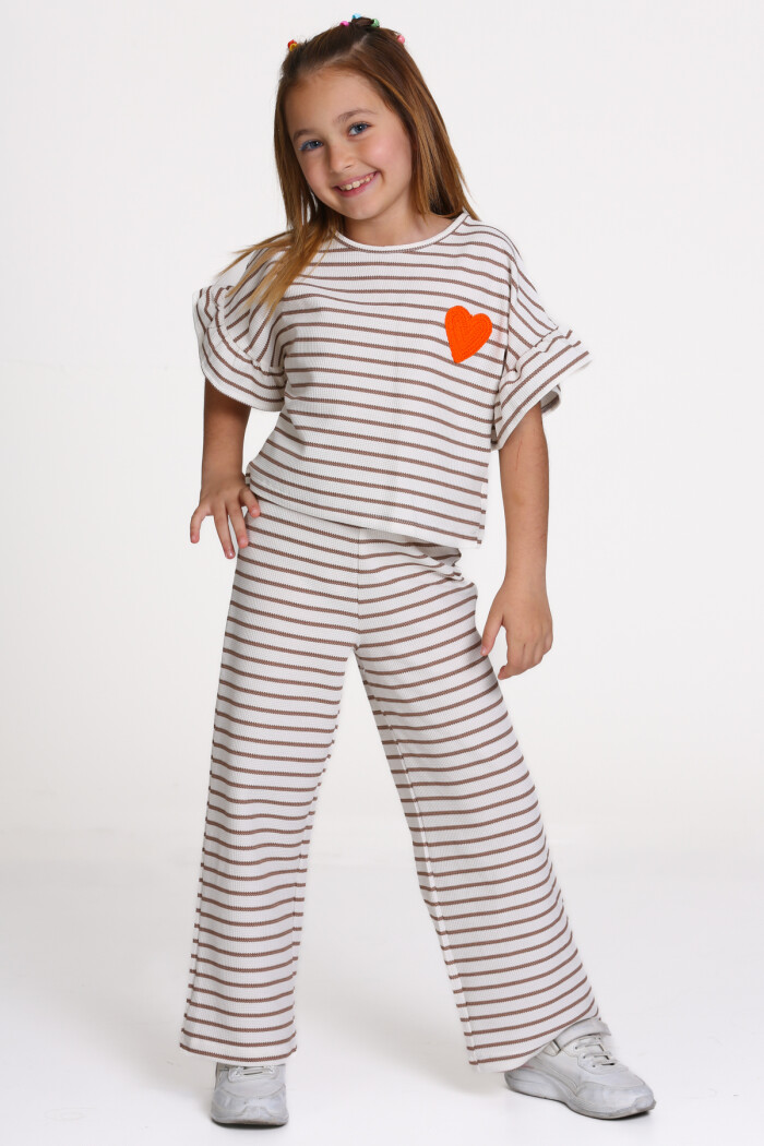 Kahve Kalp Nakışlı 3-7 Yaş Takım - 2533-4