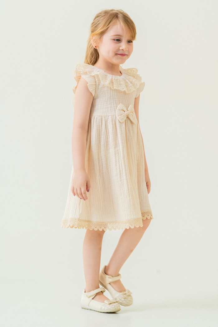 Kız Bebek Dantel Yakalı Omzu Fırfırlı Müslin Elbise 1-5 Yaş Krem 3809-2