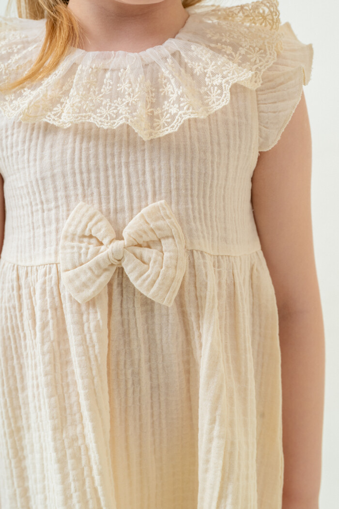 Kız Bebek Dantel Yakalı Omzu Fırfırlı Müslin Elbise 1-5 Yaş Krem 3809-2