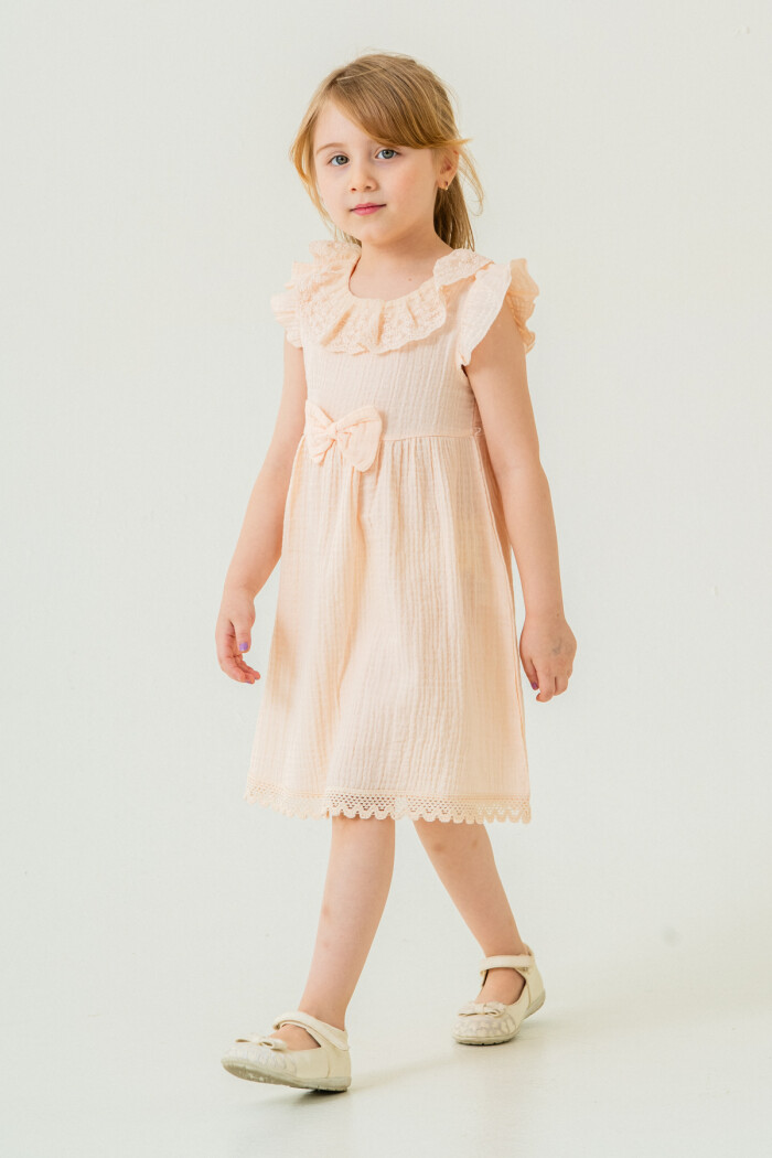 Kız Bebek Dantel Yakalı Omzu Fırfırlı Müslin Elbise 1-5 Yaş Somon 3809-3